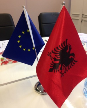 Manuel Bosqué en Albanie pour aider au projet de réforme du système des procédures civiles d'exécution